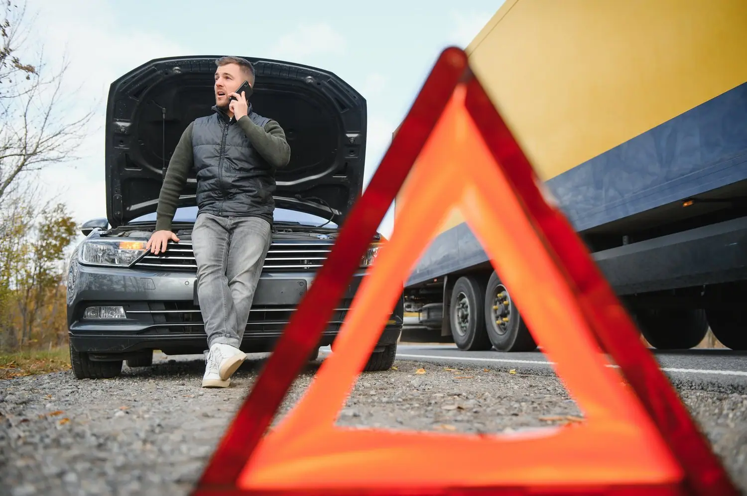 Awaria naczepy na autostradzie A4 wymaga natychmiastowej reakcji
